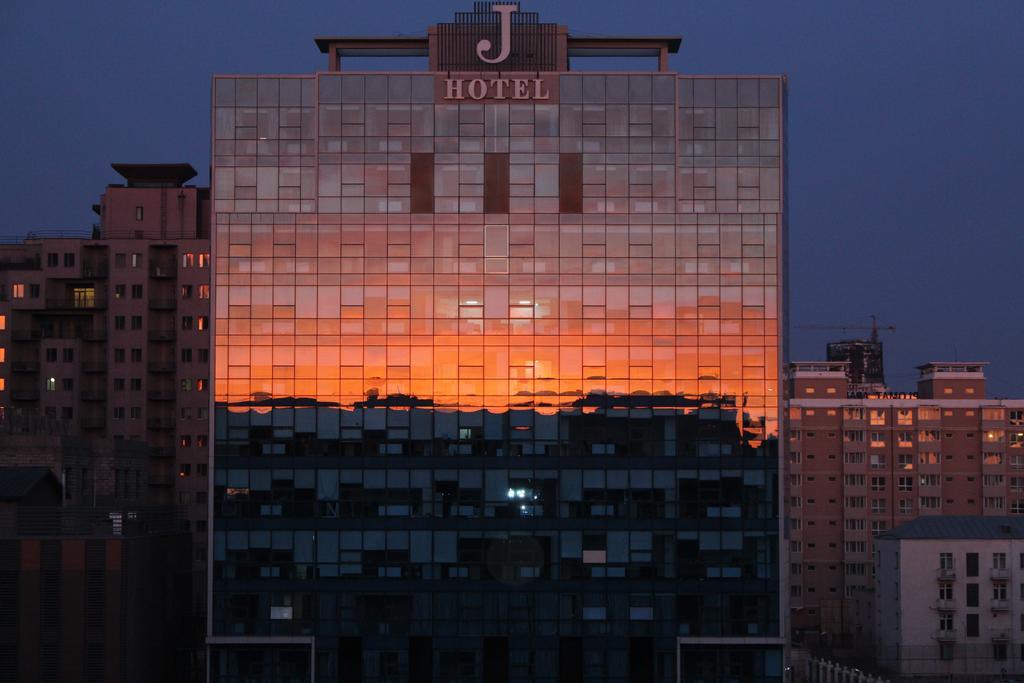 J Hotel Ulán Bator Exterior foto